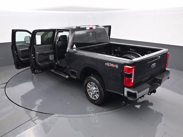 2024 Black Metallic Ford Super Duty F-250 SRW Lariat 4X4 Truck
