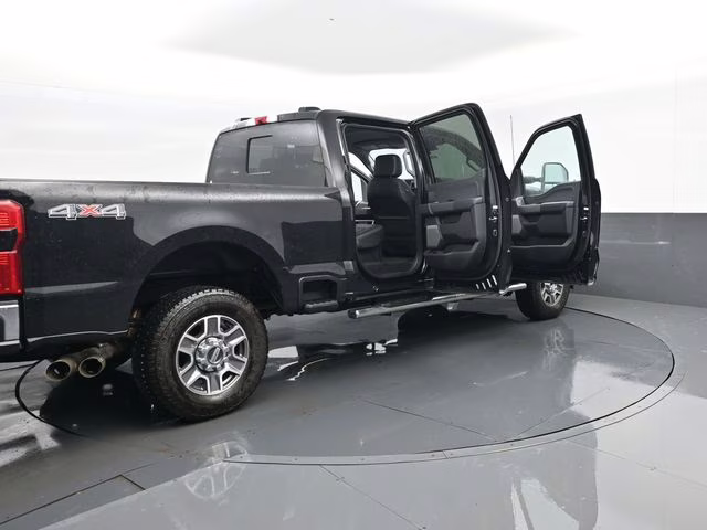2024 Black Metallic Ford Super Duty F-250 SRW Lariat 4X4 Truck