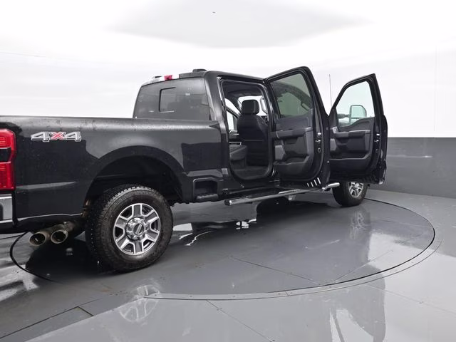2024 Black Metallic Ford Super Duty F-250 SRW Lariat 4X4 Truck