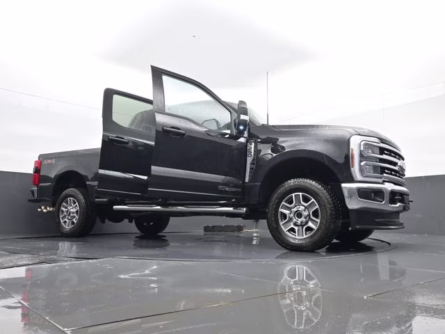 2024 Black Metallic Ford Super Duty F-250 SRW Lariat 4X4 Truck