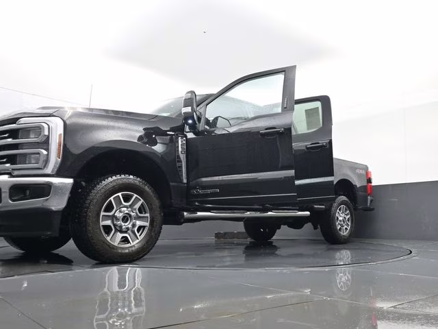 2024 Black Metallic Ford Super Duty F-250 SRW Lariat 4X4 Truck