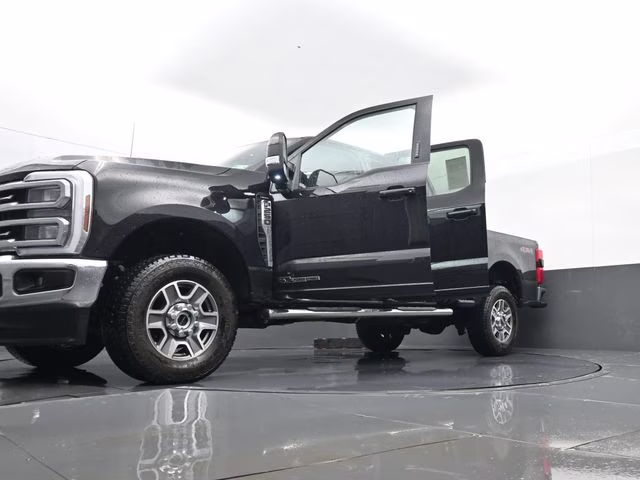 2024 Black Metallic Ford Super Duty F-250 SRW Lariat 4X4 Truck