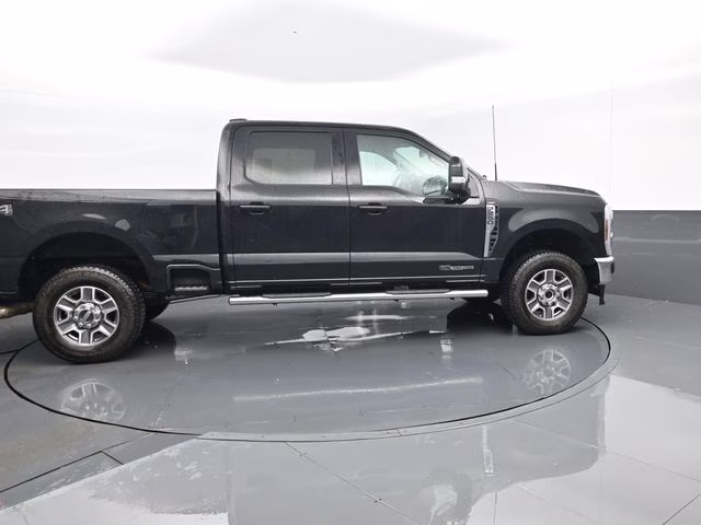 2024 Black Metallic Ford Super Duty F-250 SRW Lariat 4X4 Truck