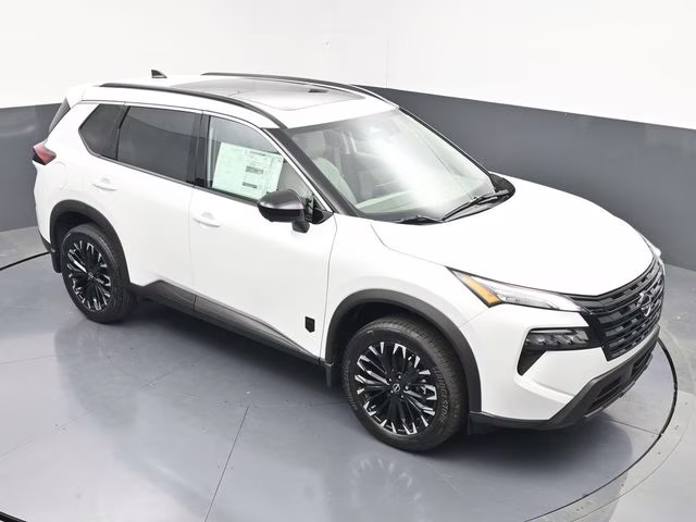 2026 Everest White Pearl Tricoat Nissan Rogue Dark Armor FWD SUV