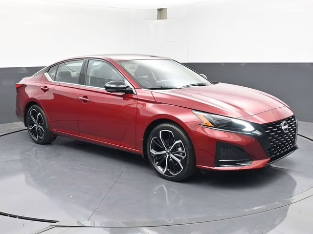 2026 Scarlet Ember Tintcoat Nissan Altima 2.5 SR FWD Sedan