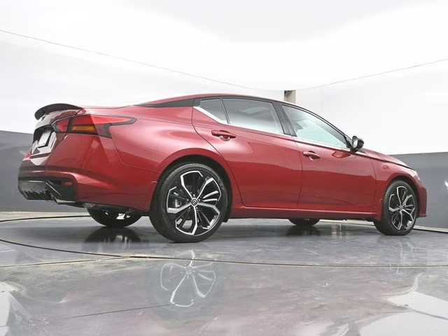 2026 Scarlet Ember Tintcoat Nissan Altima 2.5 SR FWD Sedan