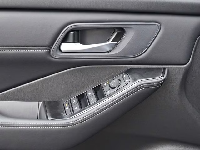 2026 Boulder Gray Pearl Nissan Rogue Dark Armor FWD SUV