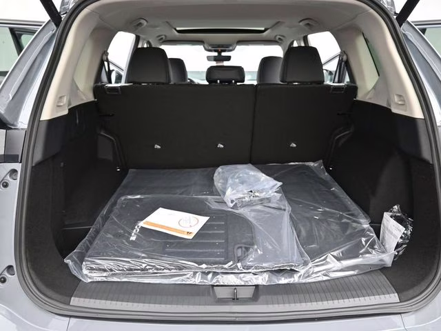 2026 Boulder Gray Pearl Nissan Rogue Dark Armor FWD SUV