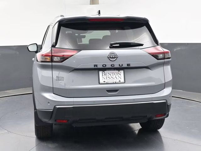 2026 Boulder Gray Pearl Nissan Rogue Dark Armor FWD SUV