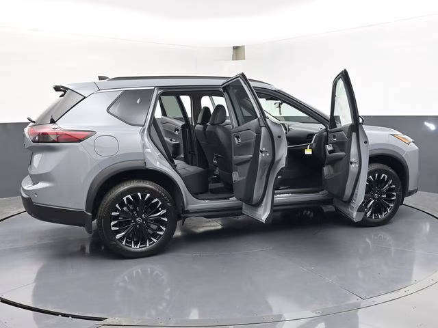 2026 Boulder Gray Pearl Nissan Rogue Dark Armor FWD SUV