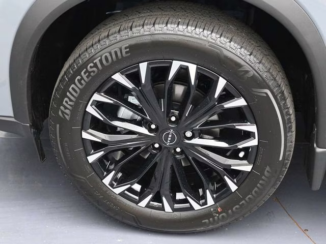 2026 Boulder Gray Pearl Nissan Rogue Dark Armor FWD SUV