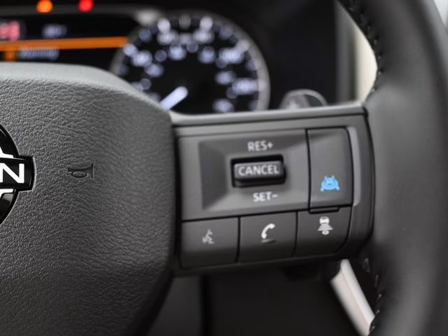 2026 Everest White Pearl Tricoat Nissan Rogue Dark Armor FWD SUV