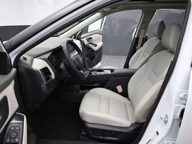 2026 Everest White Pearl Tricoat Nissan Rogue Dark Armor FWD SUV