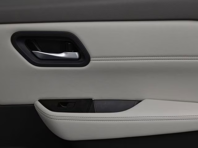 2026 Everest White Pearl Tricoat Nissan Rogue Dark Armor FWD SUV