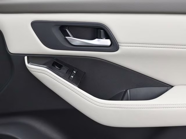 2026 Everest White Pearl Tricoat Nissan Rogue Dark Armor FWD SUV