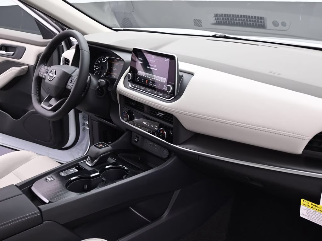 2026 Everest White Pearl Tricoat Nissan Rogue Dark Armor FWD SUV