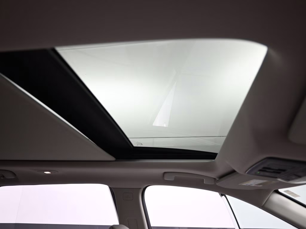 2026 Everest White Pearl Tricoat Nissan Rogue Dark Armor FWD SUV