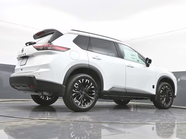 2026 Everest White Pearl Tricoat Nissan Rogue Dark Armor FWD SUV
