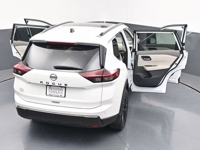 2026 Everest White Pearl Tricoat Nissan Rogue Dark Armor FWD SUV