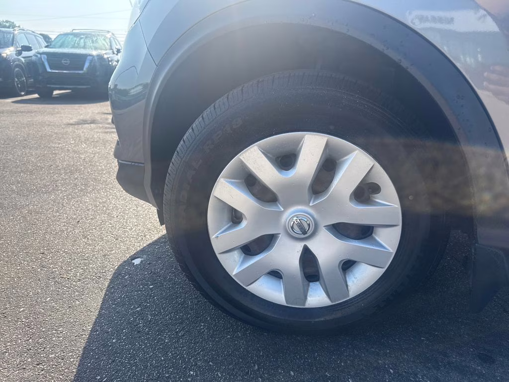 2020 Gun Metallic Nissan Rogue Sport S FWD SUV