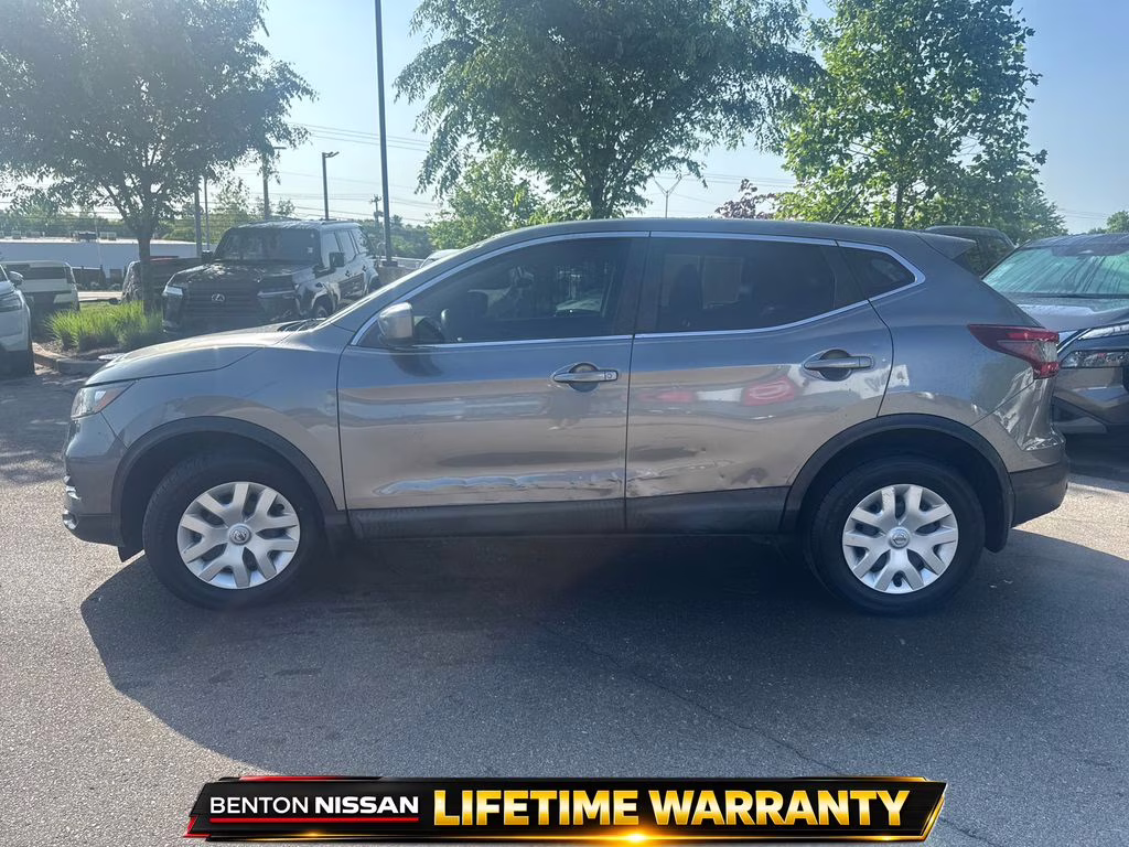 2020 Gun Metallic Nissan Rogue Sport S FWD SUV