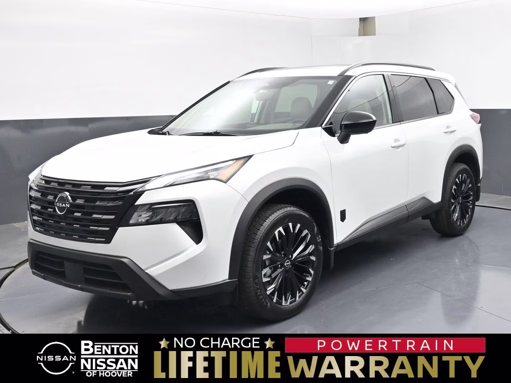 2026 Everest White Pearl Tricoat Nissan Rogue Dark Armor FWD SUV