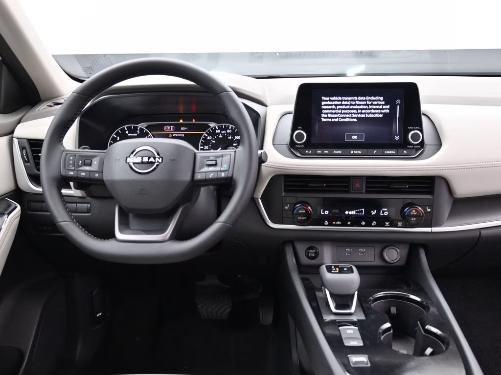 2026 Everest White Pearl Tricoat Nissan Rogue Dark Armor FWD SUV