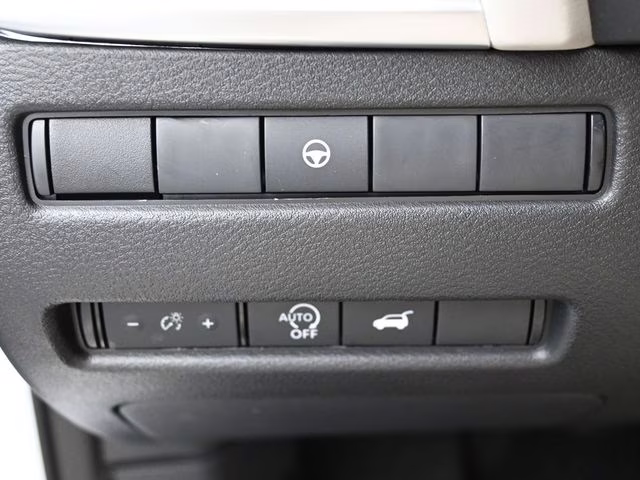 2026 Everest White Pearl Tricoat Nissan Rogue Dark Armor FWD SUV