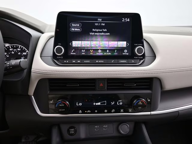 2026 Everest White Pearl Tricoat Nissan Rogue Dark Armor FWD SUV