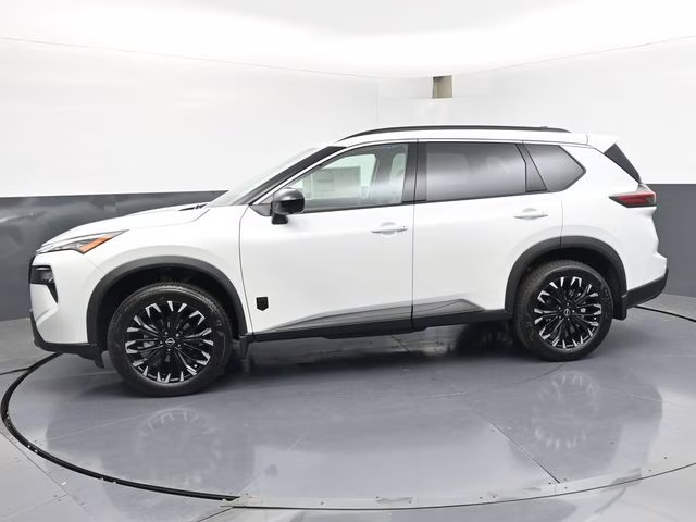 2026 Everest White Pearl Tricoat Nissan Rogue Dark Armor FWD SUV