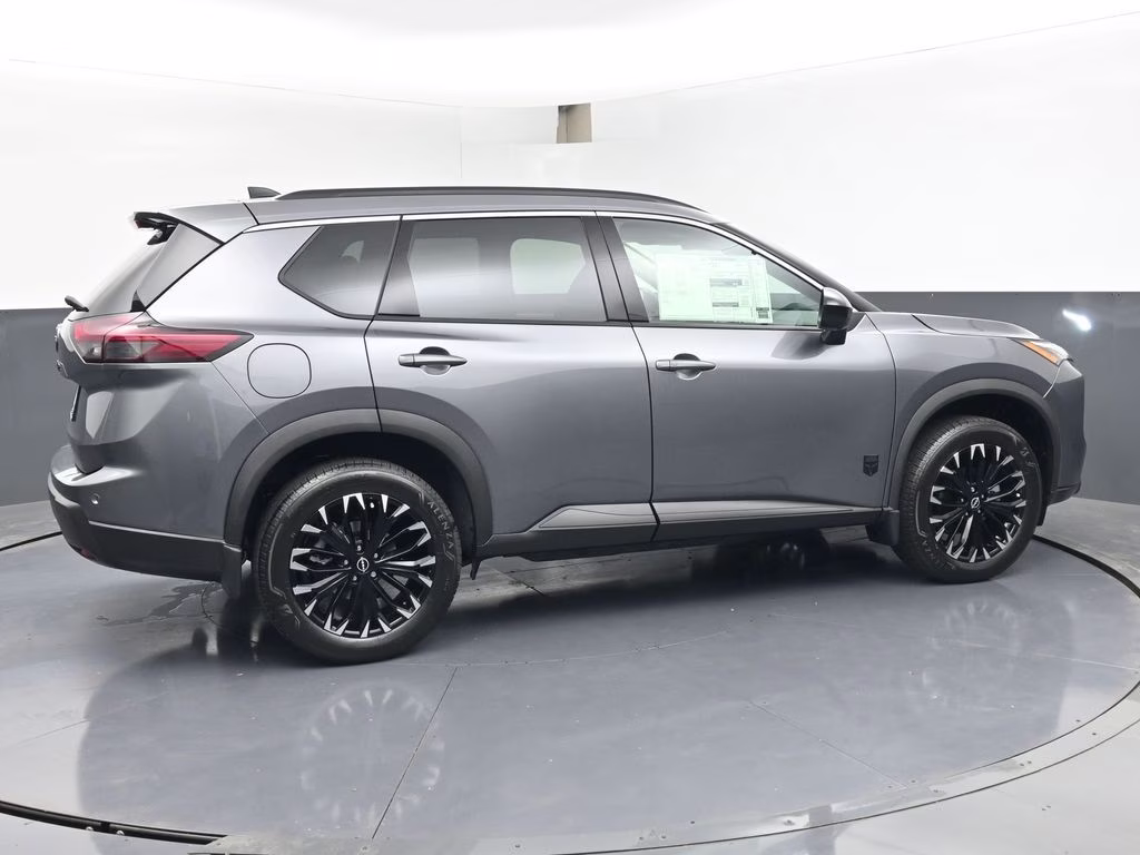 2026 Gun Metallic Nissan Rogue Dark Armor FWD SUV