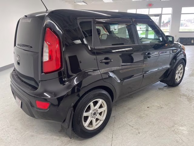 2013 Shadow Pearl Metallic Kia Soul Base FWD Hatchback