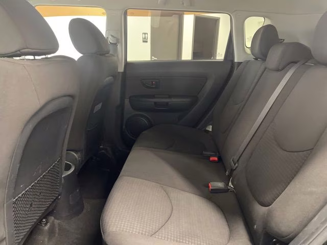 2013 Shadow Pearl Metallic Kia Soul Base FWD Hatchback