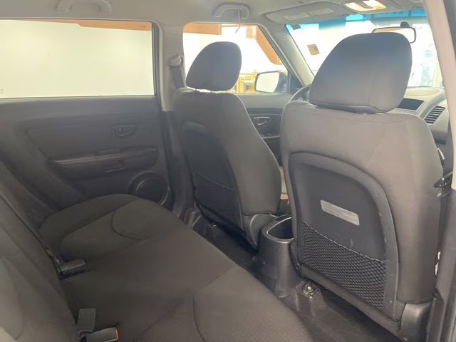 2013 Shadow Pearl Metallic Kia Soul Base FWD Hatchback