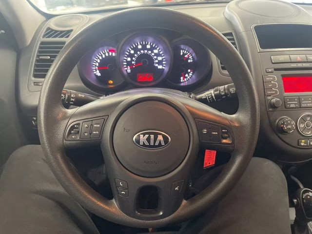2013 Shadow Pearl Metallic Kia Soul Base FWD Hatchback