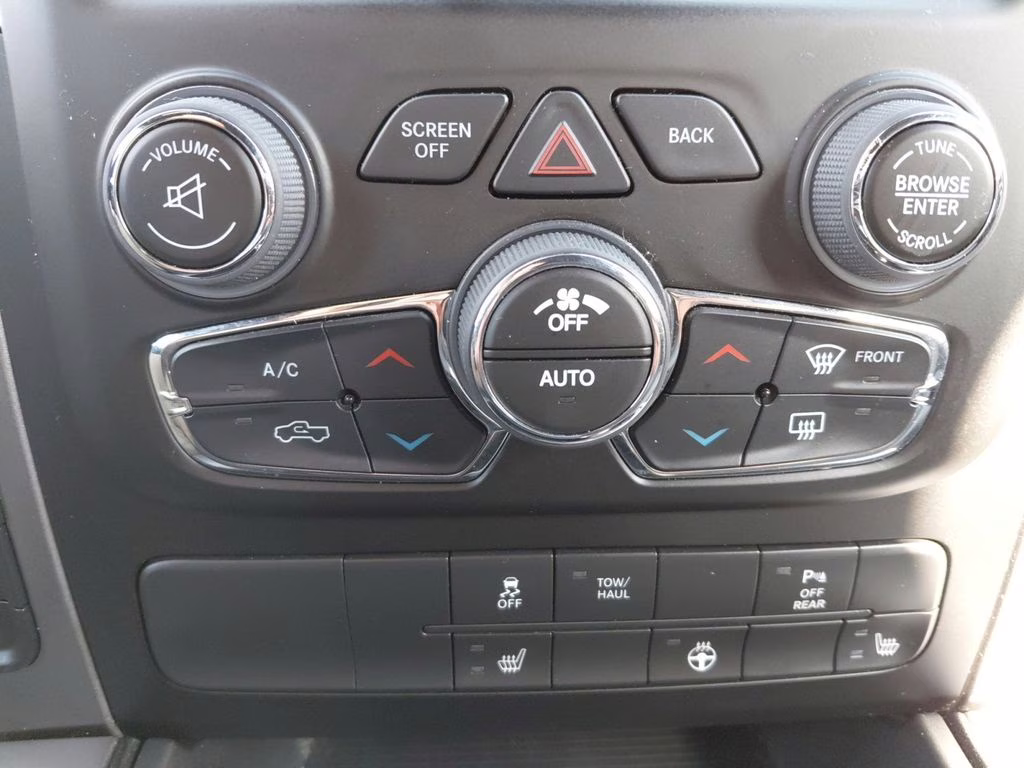 2022 Diamond Black Crystal Pearlcoat Ram 1500 Classic Warlock 4X4 Truck