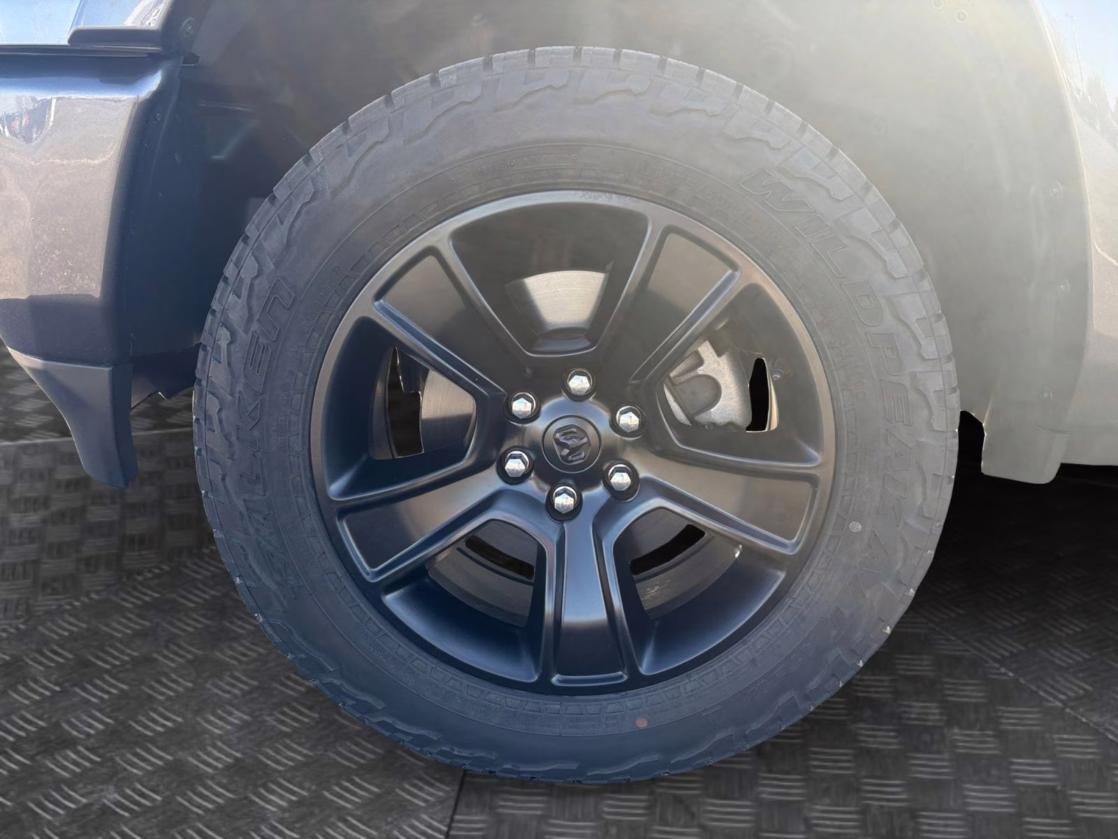2019 Granite Crystal Metallic Clearcoat Ram 1500 Laramie 4X4 Truck