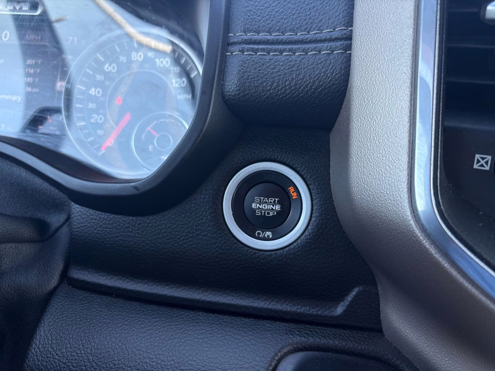 2019 Granite Crystal Metallic Clearcoat Ram 1500 Laramie 4X4 Truck