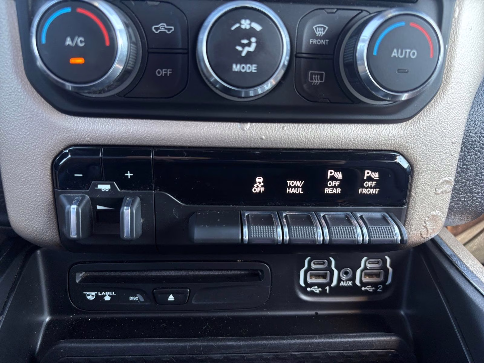 2019 Granite Crystal Metallic Clearcoat Ram 1500 Laramie 4X4 Truck