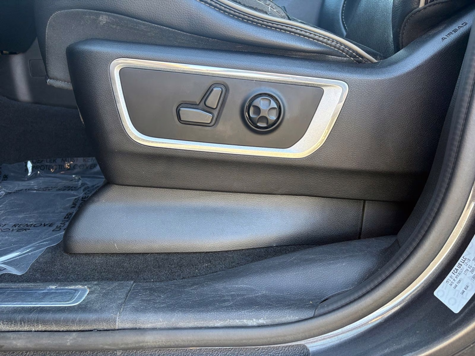 2019 Granite Crystal Metallic Clearcoat Ram 1500 Laramie 4X4 Truck