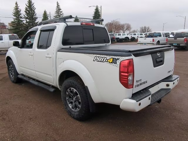 2016 Glacier White Nissan Frontier PRO-4X 4X4 Truck