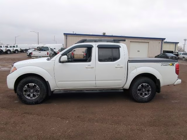 2016 Glacier White Nissan Frontier PRO-4X 4X4 Truck