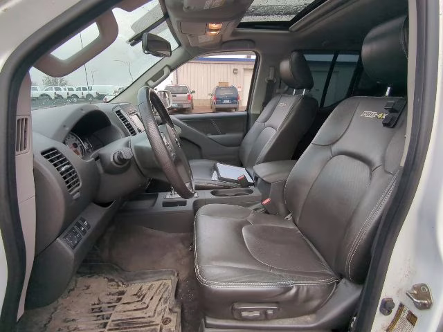 2016 Glacier White Nissan Frontier PRO-4X 4X4 Truck