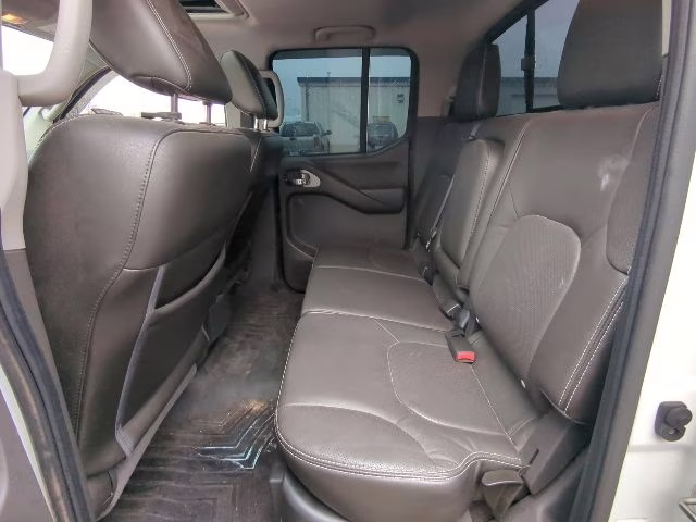 2016 Glacier White Nissan Frontier PRO-4X 4X4 Truck