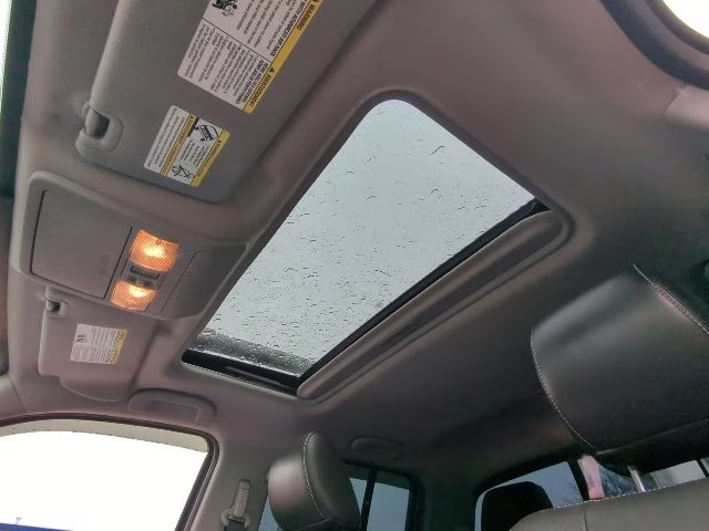 2016 Glacier White Nissan Frontier PRO-4X 4X4 Truck