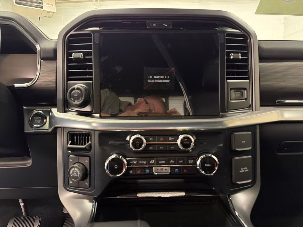 2026 ICONIC SILVER Ford F-150 Lariat 4X4 Truck