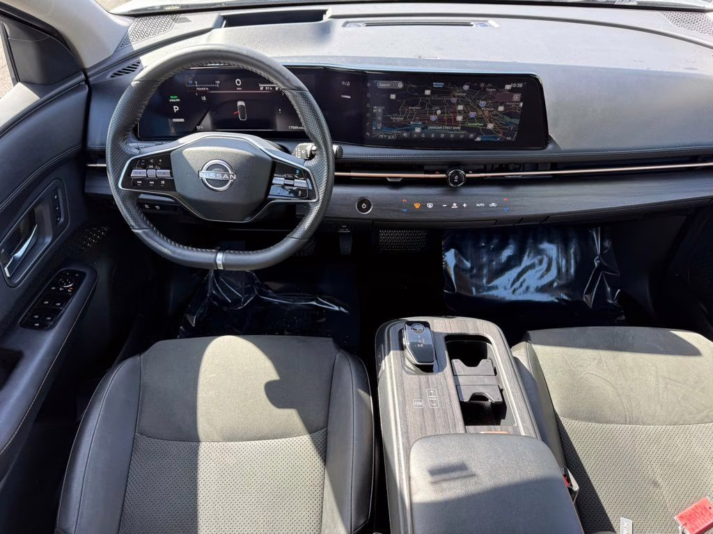 2024 Brilliant Silver Metallic/Black Diamond Pearl Nissan ARIYA ENGAGE e-4ORCE AWD SUV