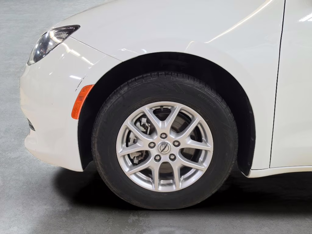 2023 Bright White Clearcoat Chrysler Voyager LX FWD Van