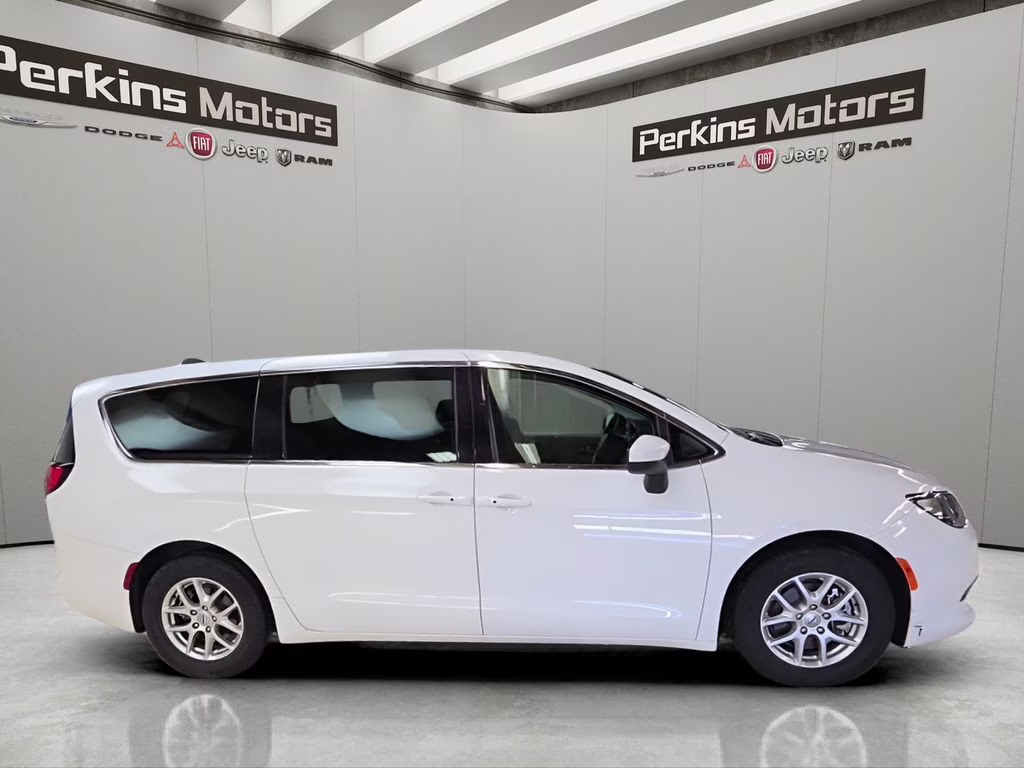 2023 Bright White Clearcoat Chrysler Voyager LX FWD Van