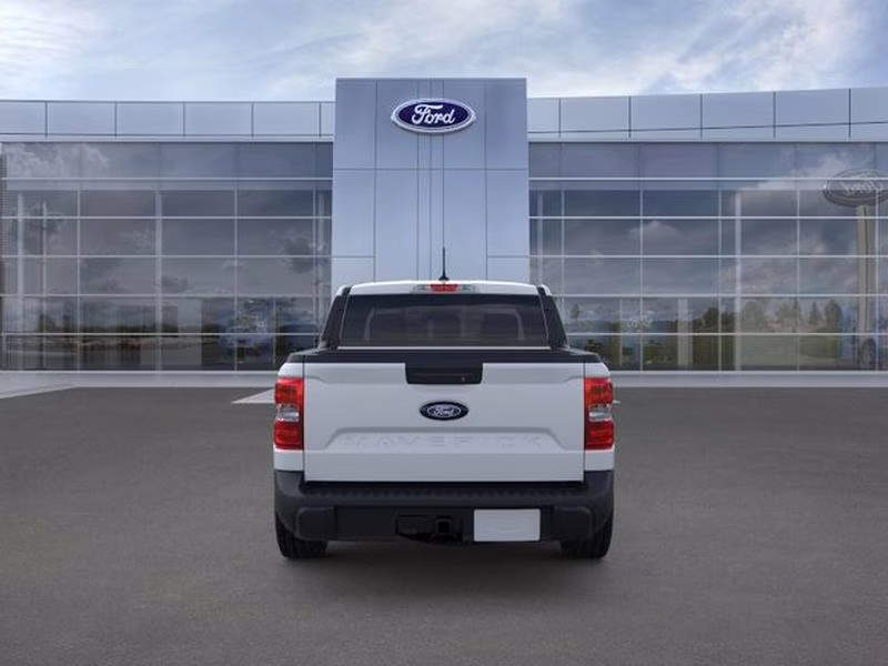 2026 Space White Metallic Ford Maverick XL FWD Truck